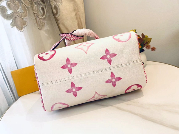 ルイヴィトンバッグ角部分ディテール